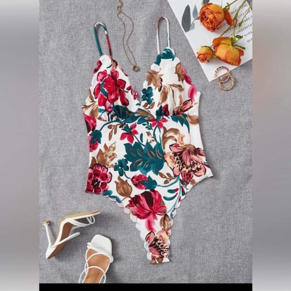 NEW plus floral scallop trim cami body suit